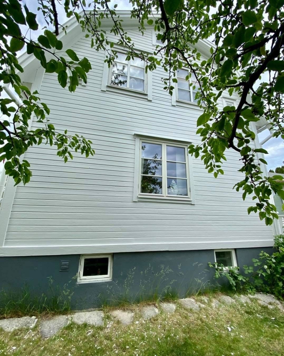 Fasad- och gavelmålning av villor i Nora och Sörby, Örebro – bild 7