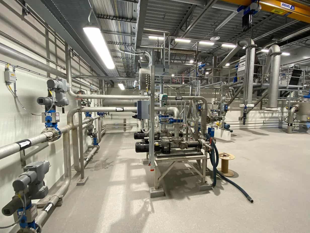 Industrimålning av reningsverket i Nora – bild 39
