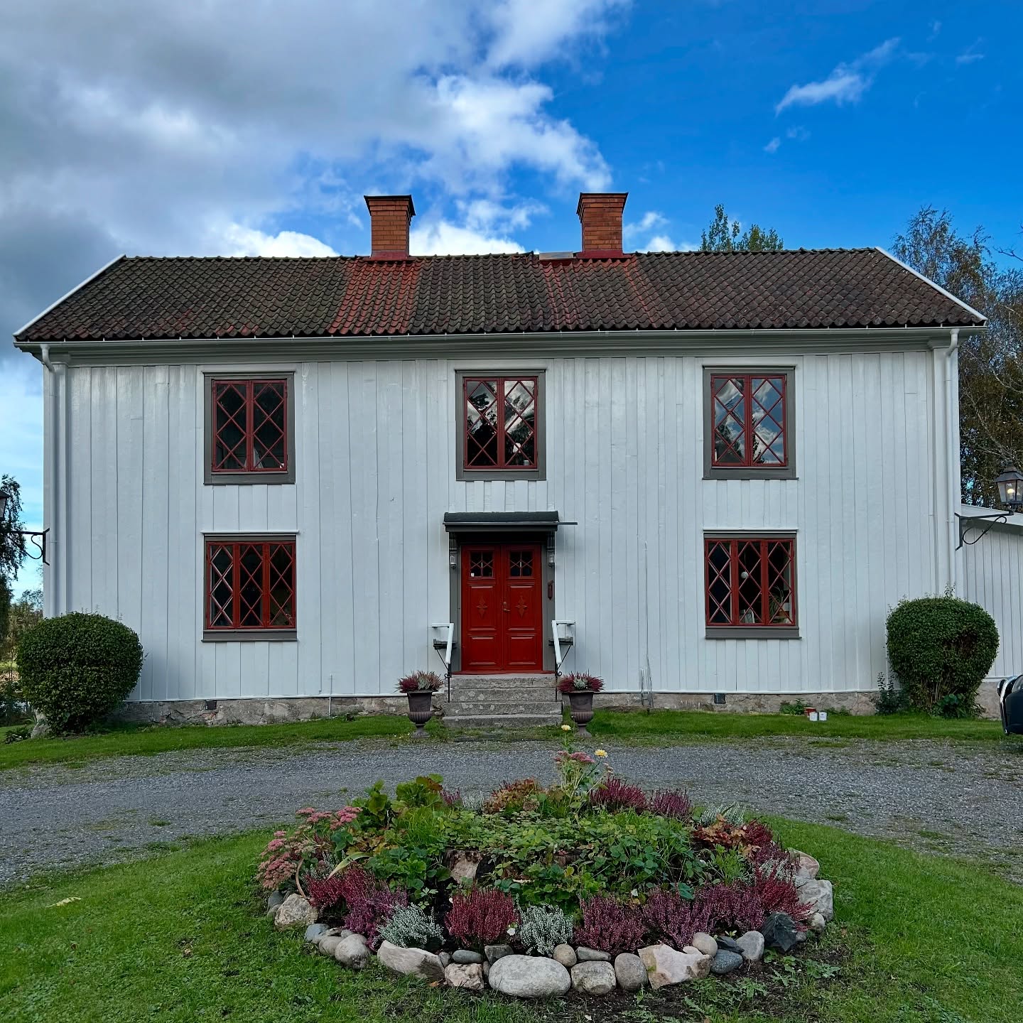 Målning med linoljefärg av gård från 1720 utanför Nora – bild 2