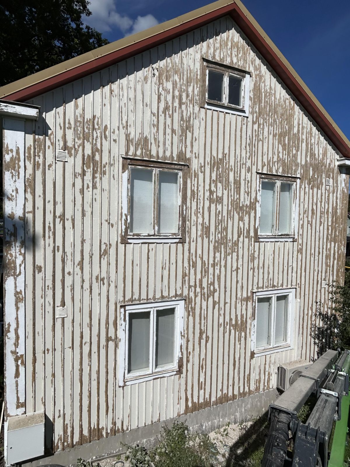 Utvändig målning av villa i Adolfsberg, Örebro – bild 2