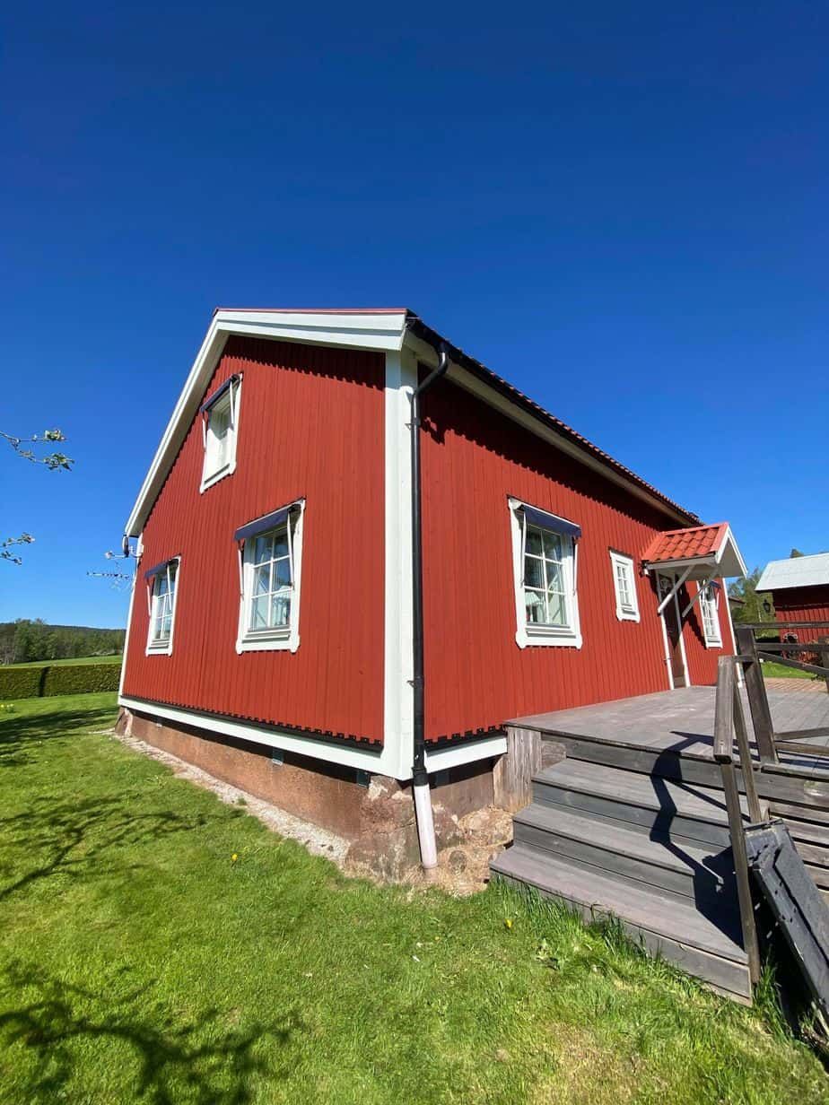 Villa målad med slamfärg – bild 7